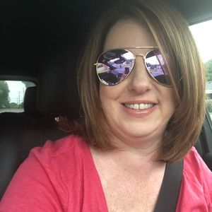 Meet your Posher, Joy